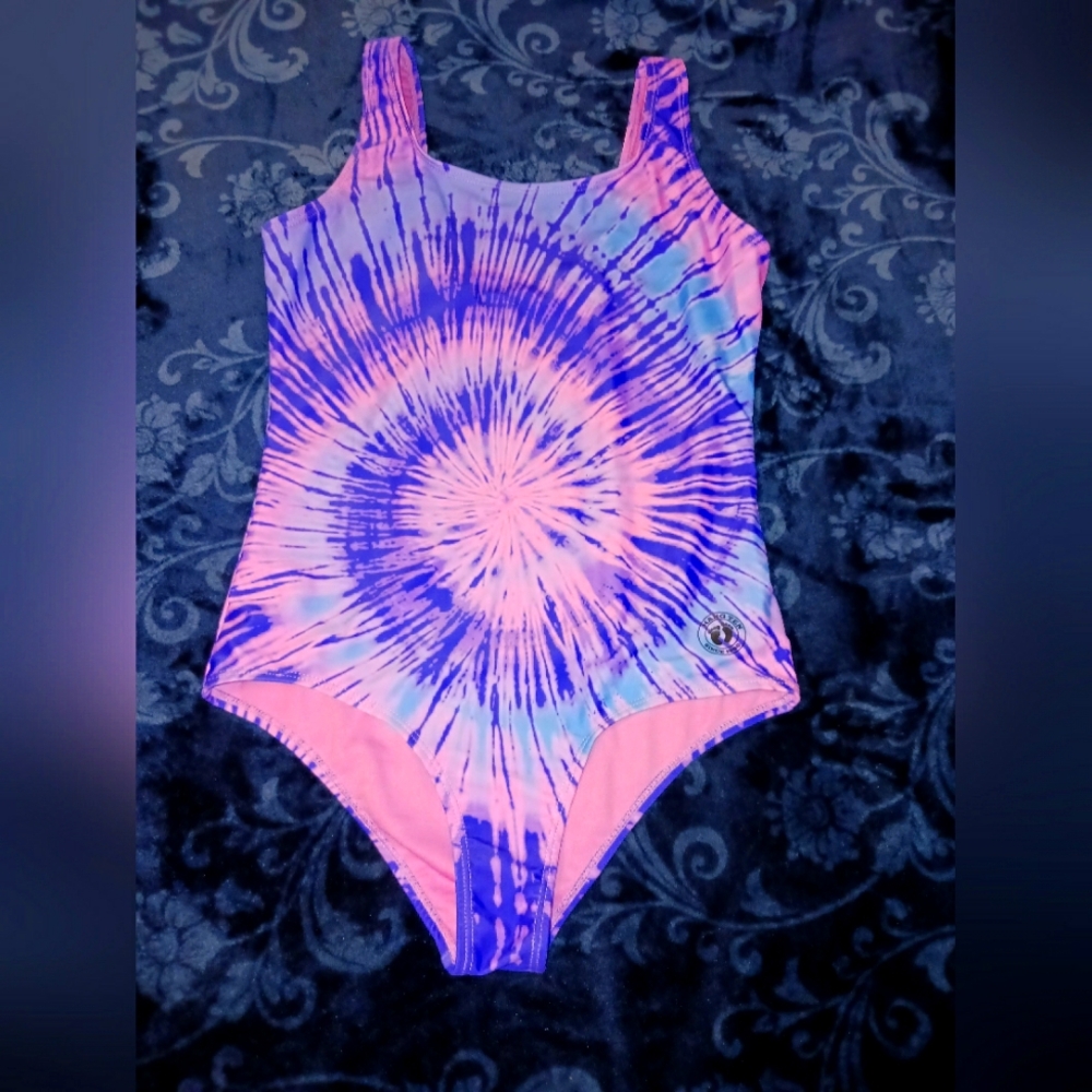 Girls swimsuit
